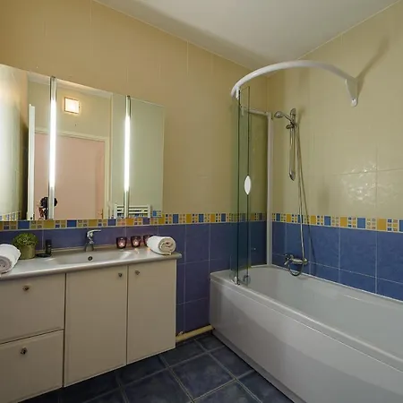 Lägenhet L'hermitage, 3 Avec Terrasse, Vue Lac, Parking Et Piscine, Lla Selections By Location Annecy *