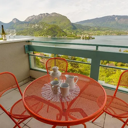 Apartment L'hermitage: Lakeside With Terrace, Pool & Parking Talloires